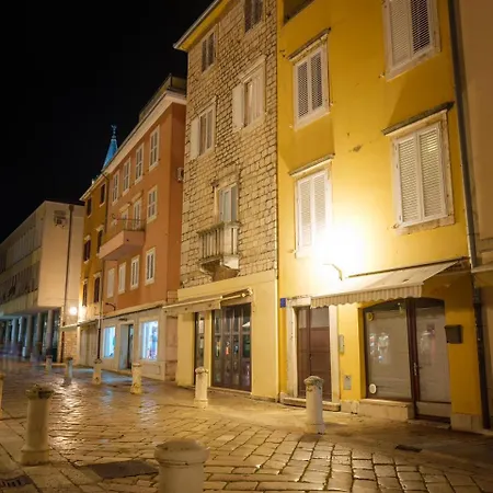 Luxury Volat Old Town Апартаменты