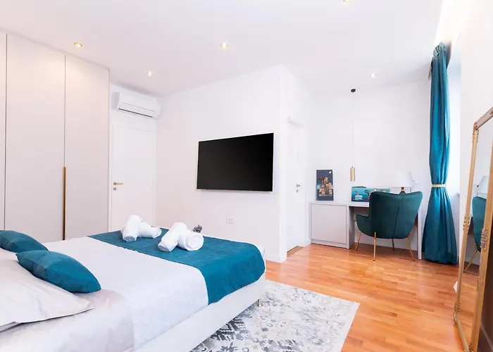 Luxury Volat Old Town Apartment